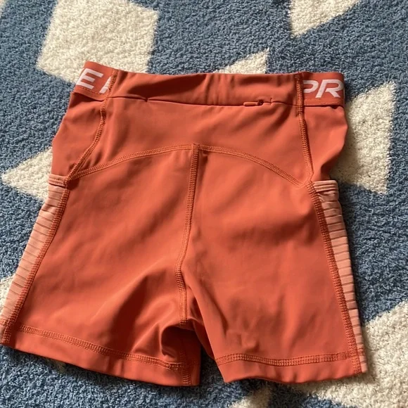 Coral Nike pro dri-fit shorts with zipper - Picture 2 of 5
